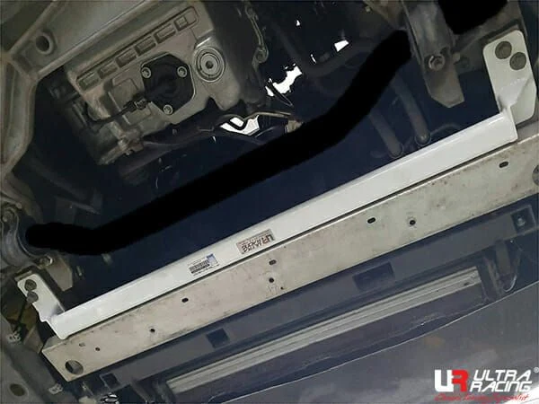 Rozpórka przednia dolna (Front Lower Tiebar) (3999) Ultra Racing Infiniti Q50 S (V37) 2.0T 2WD FL 16+