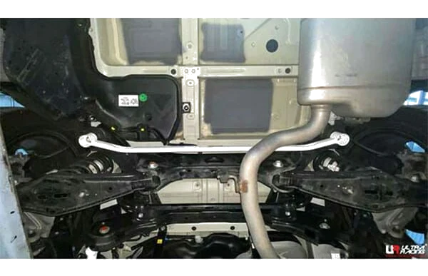 Rozpórka tylna dolna (Rear Lower Bar) (4185) Ultra Racing Kia Sorento (MQ4) 2.2D 20+ 2WD/4WD