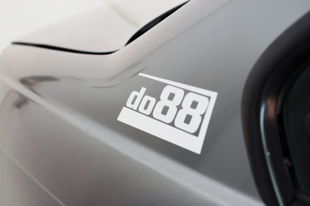 do88 naklejka srebrna 180x67mm
