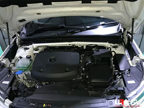 Rozpórka przednia (Front Upper Strut Bar)(4162) Ultra Racing Volvo XC40 2.0T 4WD 18+