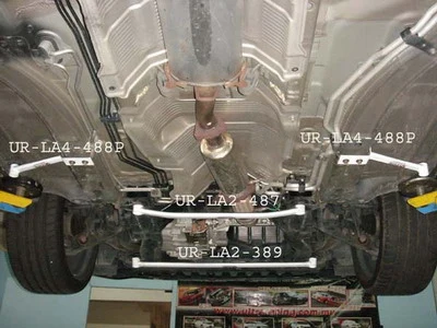 Rozpórka przednia dolna (Front Lower Tiebar) Ultra Racing Honda Accord 03-08 4D