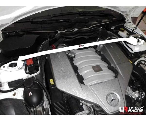 Rozpórka przednia (Front Upper Strut Bar)Ultra Racing Mercedes C-Class/ AMG 07+ W204
