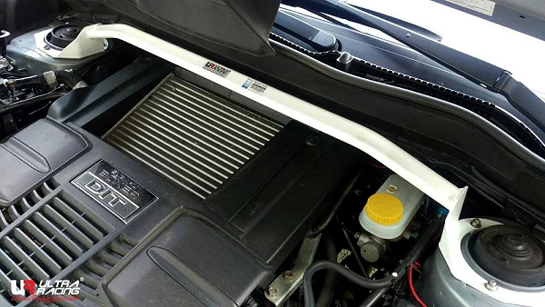 Rozpórka przednia (Front Upper Strut) Bar Ultra Racing Subaru Impreza WRX 4D 11+