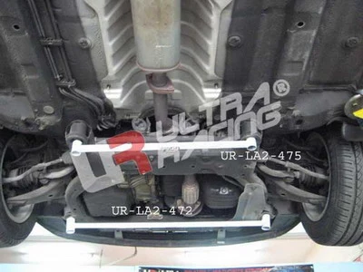 Rozpórka tylna dolna (Rear Lower Bar) 472 Ultra Racing Hyundai Accent 06+ / Kia Rio 1.4