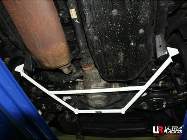 Rozpórka tylna dolna (Rear Lower Bar) (2559) Ultra Racing Ssangyong Kyron 2.7D 4WD Multilink 05-14