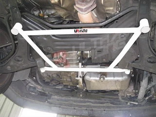 Rozpórka przednia (Front H-Brace) Ultra Racing VW Golf 2/3