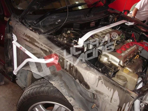 Rozpórka przednia (Front Upper Strut Bar)Ultra Racing Nissan Sunny 91-94 B13