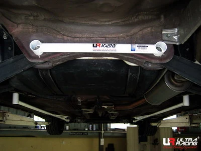 Rozpórka tylna dolna (Rear Lower Bar) Ultra Racing Honda Civic FD 06+ Hybrid / FB 12+