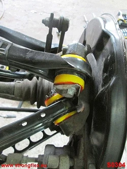 031591A: Tuleja wahacza tylnego górnego - mocowanie zwrotnicy SPORT BMW e81 e82 e87 e88