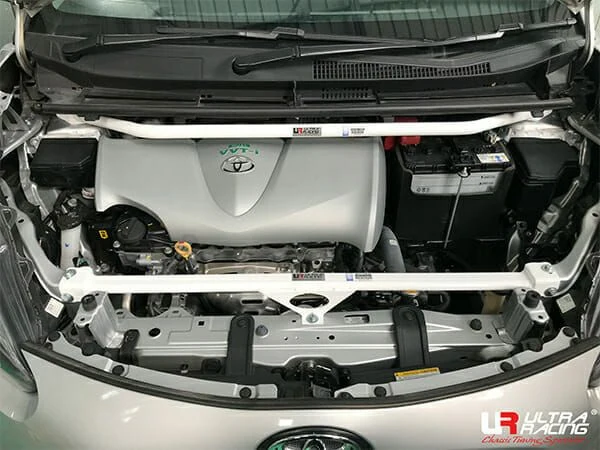 Rozpórka przednia (Front Upper Strut Bar)(3860) Ultra Racing Toyota Sienta (XP170) 1.5/1.8 2WD 15+