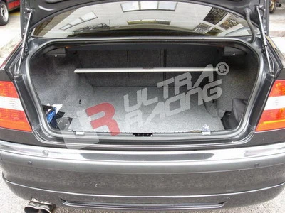 Rozpórka tylna górna (Rear Upper Strut Bar) Ultra Racing BMW 3-Series E46 (incl M3)