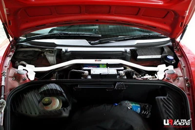 Rozpórka przednia (Front Upper Strut Bar)Ultra Racing Porsche Boxster (986)