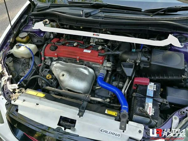 Rozpórka przednia (Front Upper Strut Bar)(449) Ultra Racing Toyota Caldina (T240) 2.0ZT 2WD NA 02-07