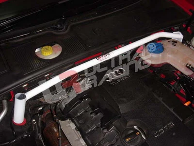 Rozpórka przednia (Front Upper Strut Bar)Ultra Racing Audi A4 04-07 FSI