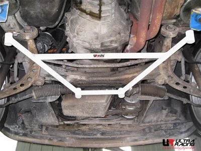 Rozpórka (Front Brace) Ultra Racing BMW 3series E30 83-94 power steering
