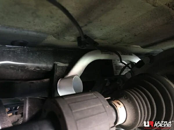 Rozpórka tylna dolna (Rear Lower Bar) (2939) Ultra Racing Mini Country Man R60 1.6T 4WD 10-16