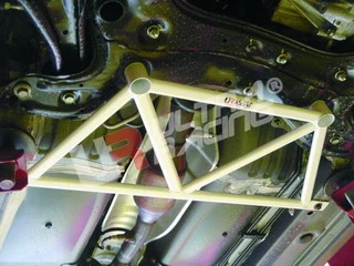 Rozpórka przednia (Front H-Brace) Ultra Racing Toyota IST/Urban Cruiser 01-06