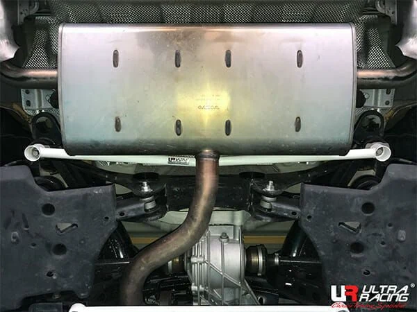 Rozpórka tylna dolna (Rear Lower Bar) (4166) Ultra Racing Volvo XC40 2.0T 4WD 18+