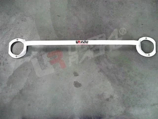 Rozpórka przednia (Front Upper Strut Bar)Ultra Racing VW Golf 3