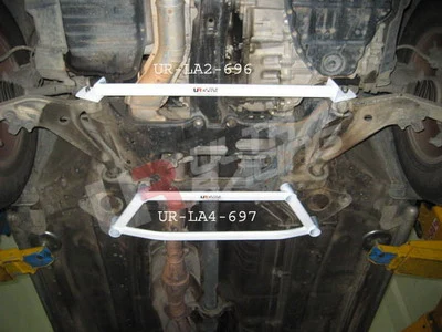Rozpórka przednia dolna (Front Lower Brace) Ultra Racing Nissan X Trail 01-07