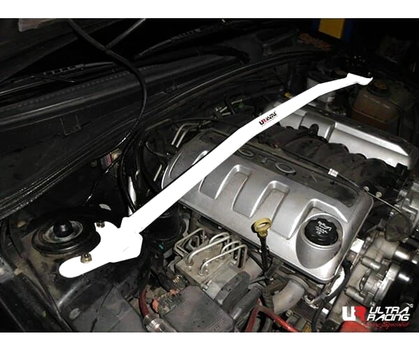 Rozpórka przednia (Front Upper Strut Bar)(2322) Ultra Racing Toyota Highlander (XU20) 3.0 2WD 01-07