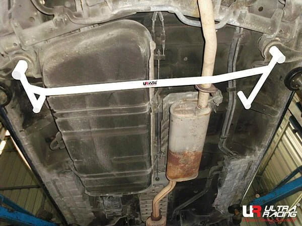 Rozpórka tylna dolna (Rear Lower Bar) (3188) Ultra Racing Hyundai Trajet 2.0 2WD 99-08