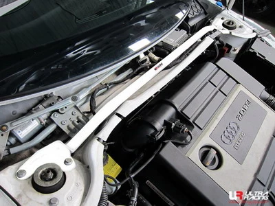 Rozpórka przednia (Front Upper Strut Bar)Ultra Racing Audi TT 8J 06+/TTS Quattro 08+