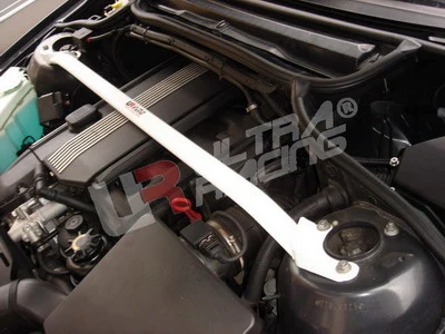 Rozpórka przednia (Front Strutbar) Ultra Racing BMW 3-Series E46 320/323/325/328/330 6C