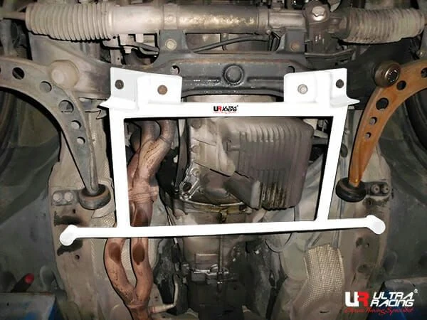 Rozpórka przednia dolna (Front Lower Brace) Ultra Racing BMW Z3 E37