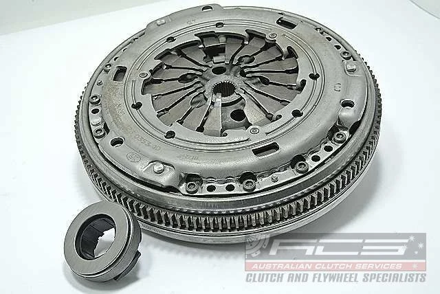 Kit Including Dual Mass Flywheel - KAU23508