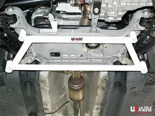 Rozpórka przednia (Front H-Brace) Ultra Racing VW Passat B7 10+ / R36 / CC 08+ 2.0