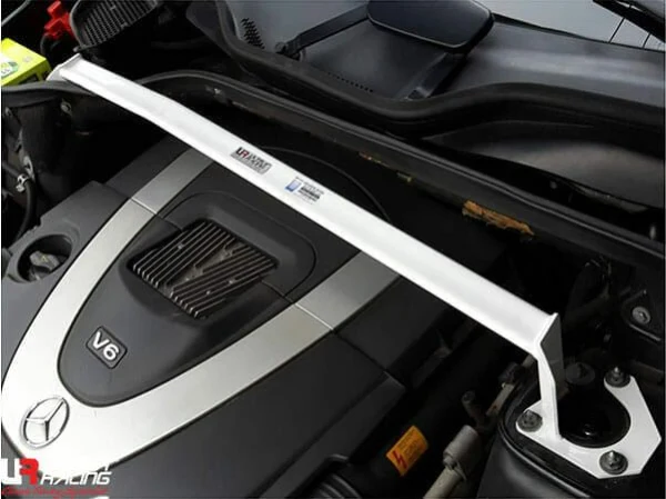 Rozpórka przednia (Front Upper Strut Bar)Ultra Racing Mercedes ML 3.5 W164 LHD 05-11