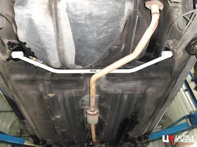 Rozpórka tylna dolna (Rear Lower Tiebar) Ultra Racing Kia Rio 1.5 DC 05-10