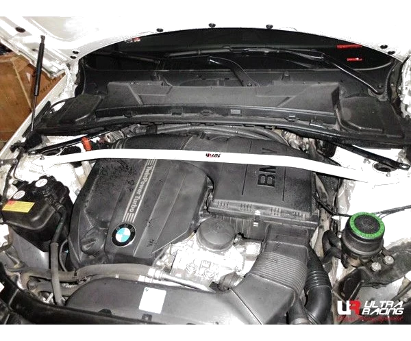Rozpórka przednia (Front Upper Strut Bar)Ultra Racing BMW 3 E92 335i / E93 3.5