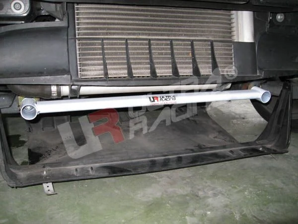 Rozpórka przednia dolna (Front Lower Tiebar) Ultra Racing Smart Roadster