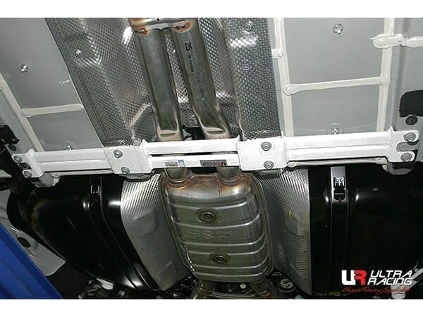 Rozpórka środkowa dolna (Middle Lower Bar) Ultra Racing Hyundai Genesis (DH) 3.8 V6 15-16 (4WD)