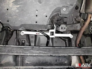 Rozpórka tylna dolna (Rear Lower Bar) 1637 Ultra Racing for Toyota Prius XW30 10+