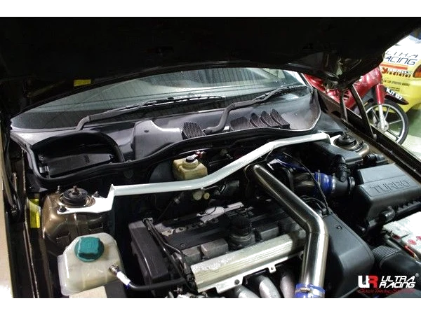 Rozpórka przednia (Front Upper Strut Bar)Ultra Racing Volvo 850 (Fuse Box) OBD2