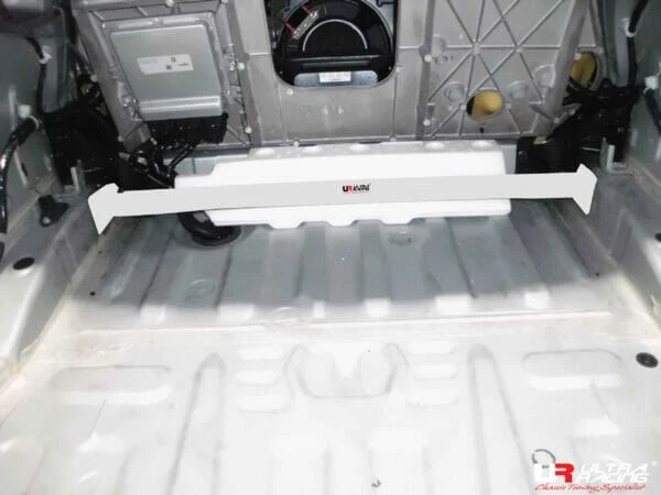 Rozpórka tylna górna (Rear Upper Strut Bar) (3217A) Ultra Racing Nissan Skyline (GT-R) (R35) 3.8TT 4WD 07+