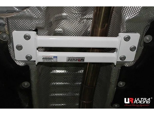 Rozpórka środkowa (Mid Lower Bar) 2544 Ultra Racing BMW 3-Series F30 320 11+