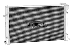 Chłodnica wody FMIC.Pro Volkswagen Golf R32 2008