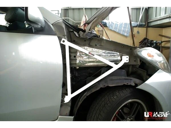 Rozpórka przedniego kielicha (Fender Brackets) (1386P) Ultra Racing Toyota Avanza (F600) 1.3 2WD 03-11
