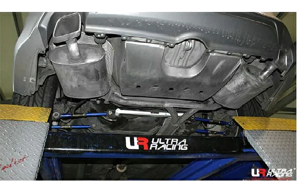 Rozpórka tylna dolna (Rear Lower Bar) (2390) Ultra Racing for ACURA TL (UA-6) 3.2 V6 04-08 2WD (INCL TYPE-S)