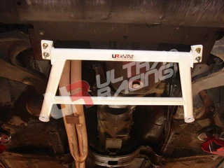 Rozpórka przednia dolna (Front Lower Brace) Ultra Racing Volvo 240