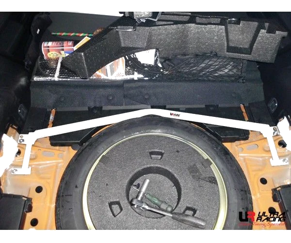 Rozpórka tylna górna (Rear Upper Strut Bar) Ultra Racing Subaru Impreza WRX 4D 11+