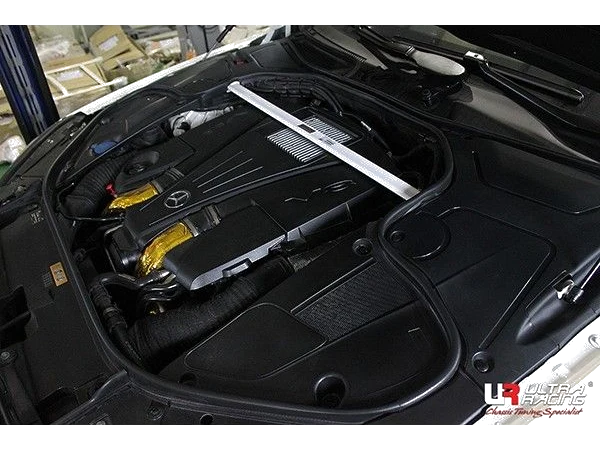 Rozpórka przednia (Front Upper Strut) Bar Ultra Racing Mercedes S-Class W222 13+