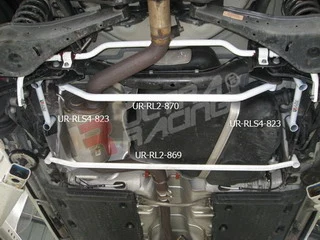 Rozpórka tylna dolna (Rear Lower Brace) 870 Ultra Racing VW Golf 5 GTI /Passat CC 08+