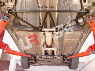 Rozpórka przednia dolna (Front Lower Brace) Ultra Racing Volvo S60/S80/V70