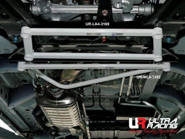 Rozpórka przednia dolna (Front Lower Brace) (3169) Ultra Racing Nissan Serena (C26/C27) 2.0 2WD 10+