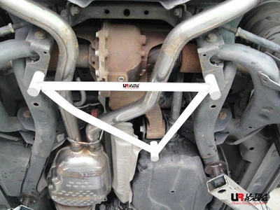 Rozpórka tylna (Rear Brace) Ultra Racing Landrover Range Rover Sport 4.4 V8 05+